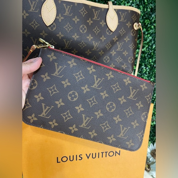 Never full MM monogram Tote Bag-Louis Vuitton. Comes with its box and dust bag. - Picture 1 of 10